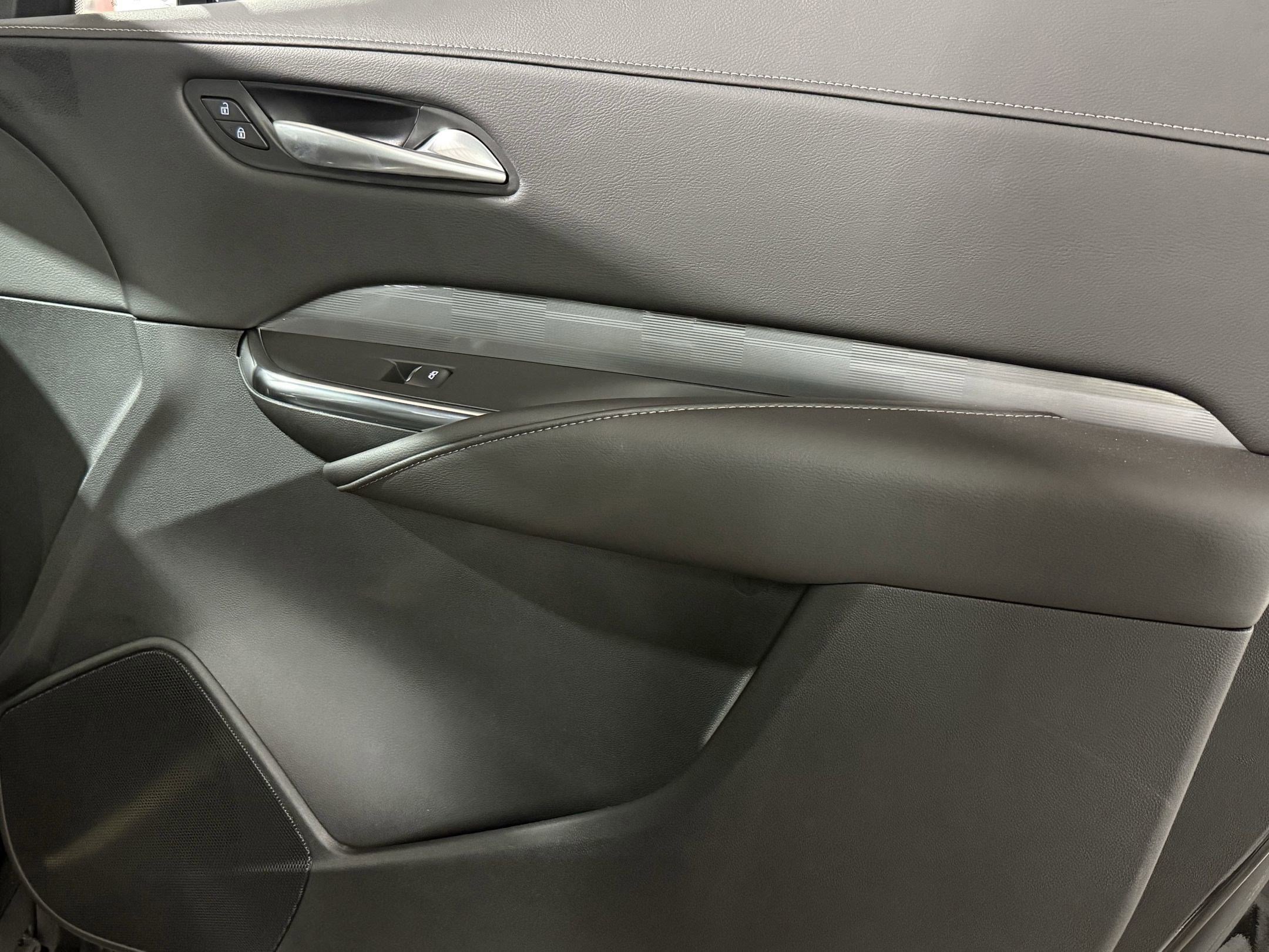 New 2025 Cadillac XT4 Premium Luxury image 43