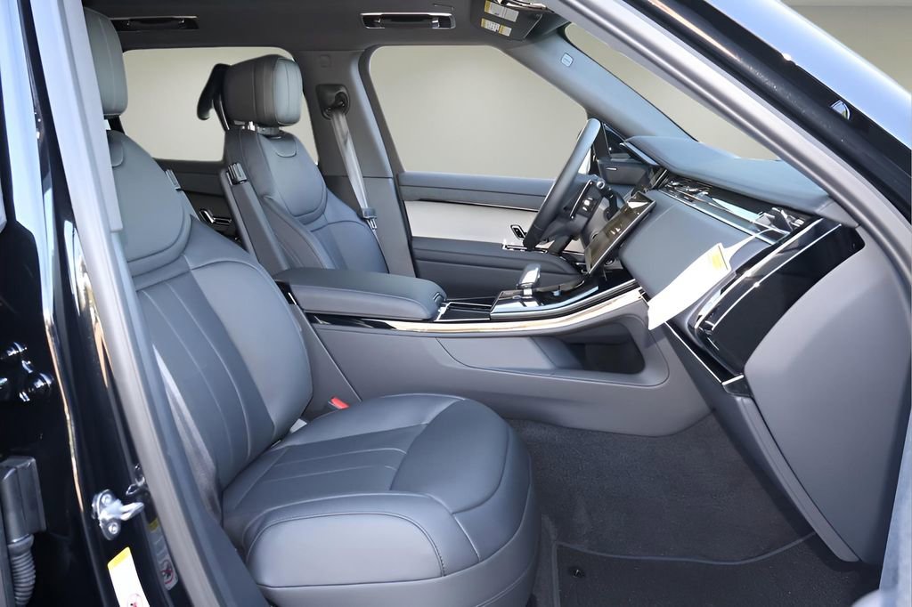 New 2026 Land Rover Range Rover Sport Dynamic SE AWD/4WD image 16