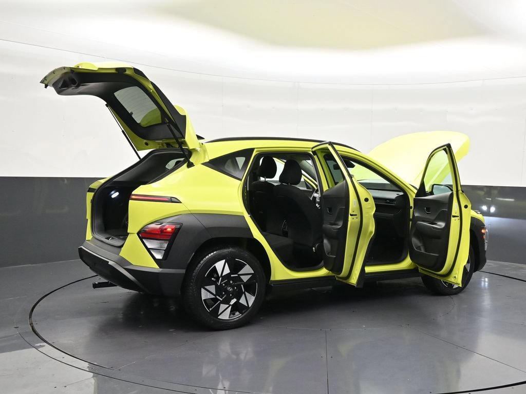 Used 2024 Hyundai Kona SEL w/ Convenience Package FWD image 32