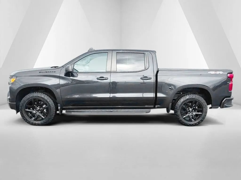 Used 2023 Chevrolet Silverado 1500 Custom w/ LPO, Dark Essentials Package AWD/4WD image 4