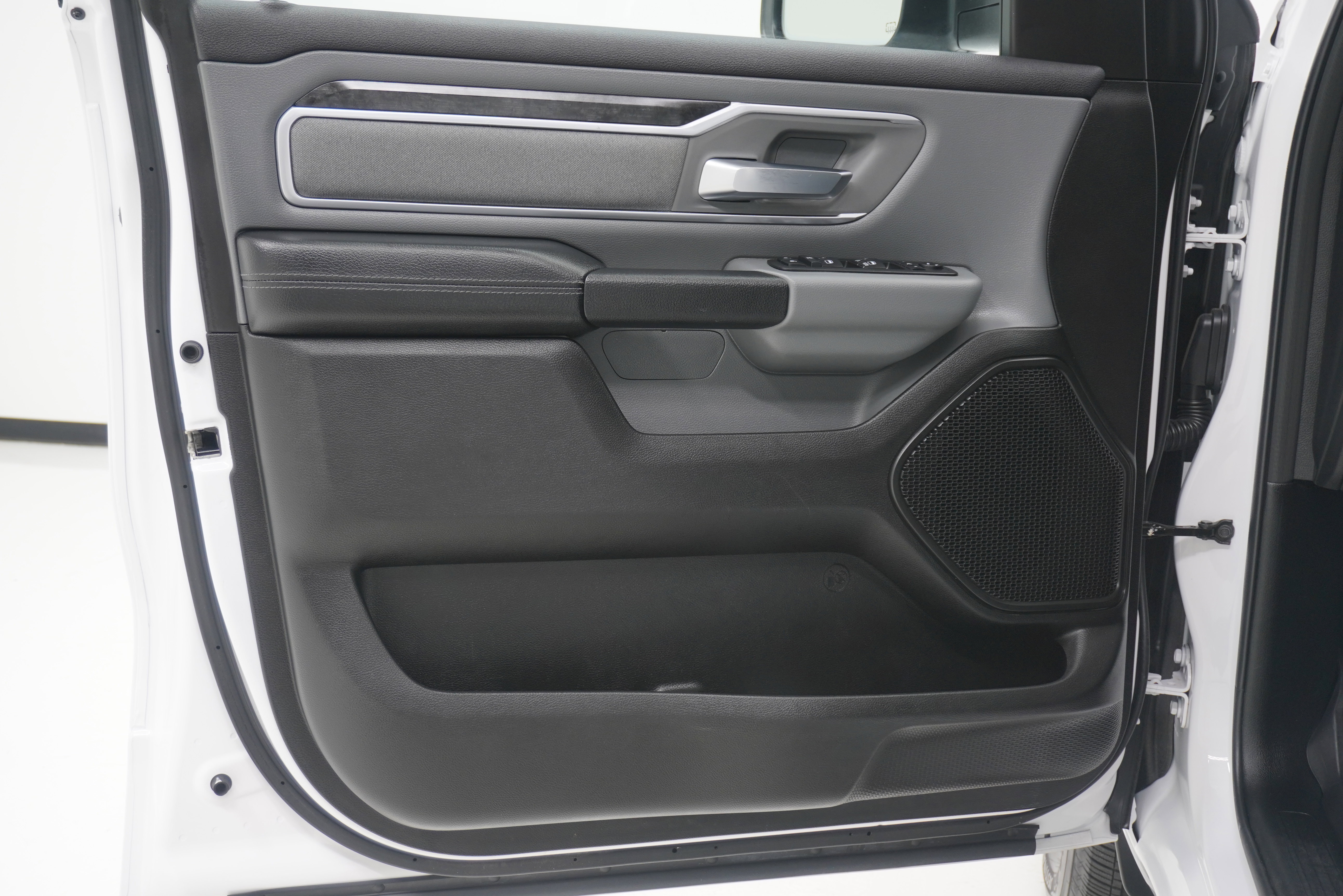 Used 2019 RAM 1500 Big Horn AWD/4WD image 13