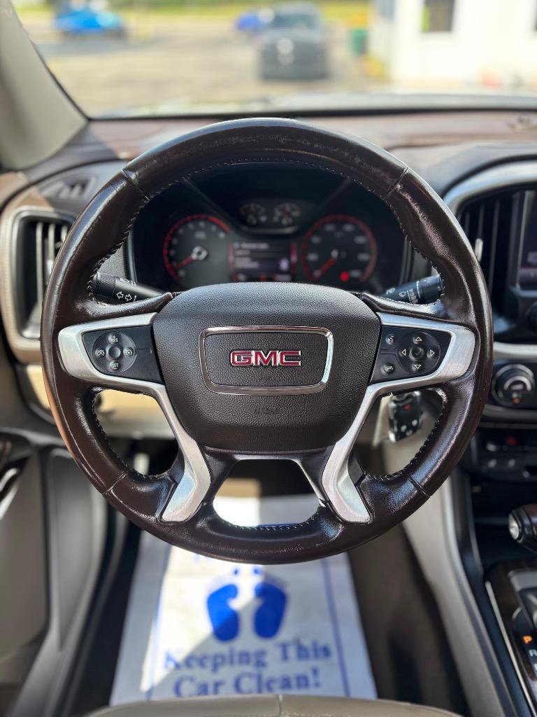 Used 2015 GMC Canyon SLT RWD image 16
