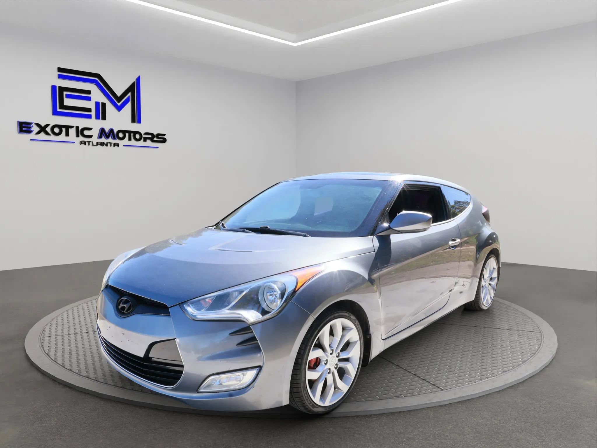 Used 2013 Hyundai Veloster w/ Style Pkg