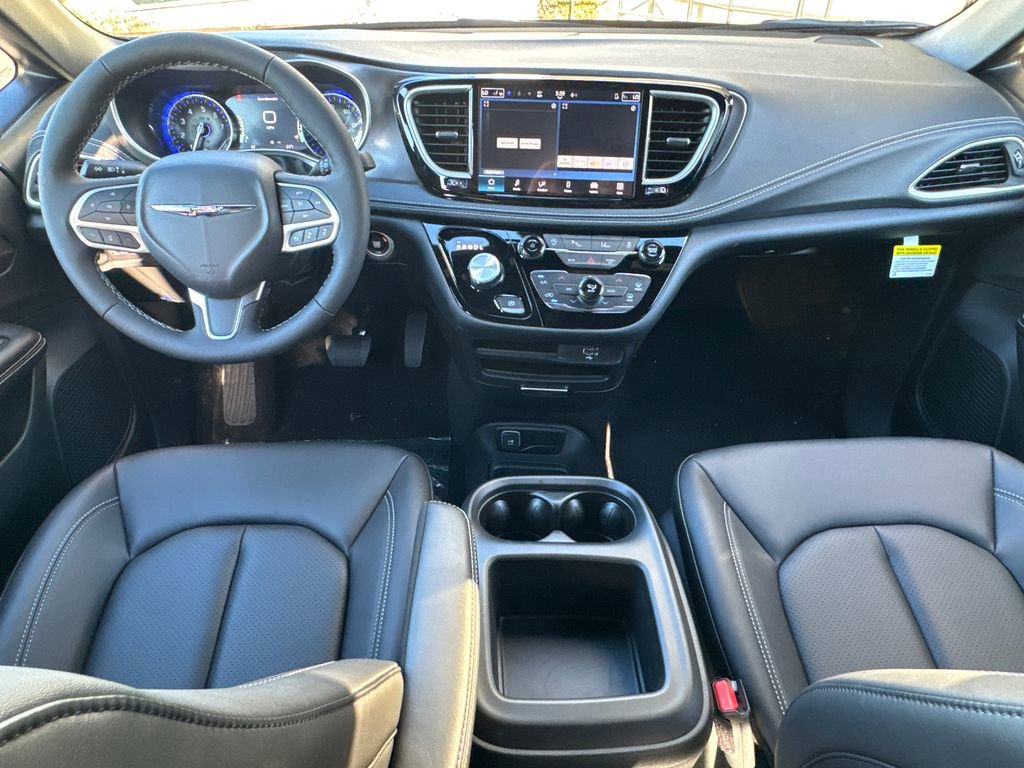 New 2026 Chrysler Pacifica Select FWD image 19