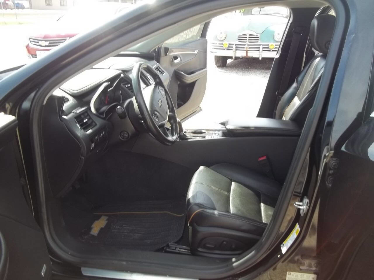 Used 2015 Chevrolet Impala LTZ image 7