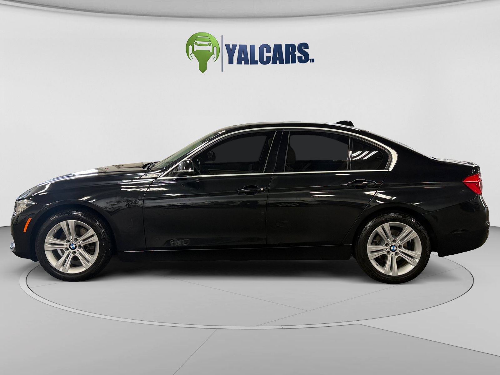 Used 2017 BMW 330i xDrive Sedan w/ Premium Package AWD/4WD image 2