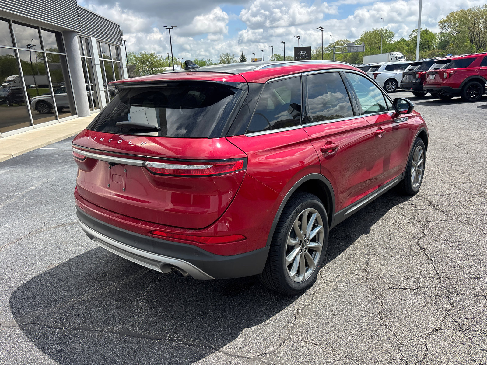 Used 2022 Lincoln Corsair AWD w/ Premium Package image 7