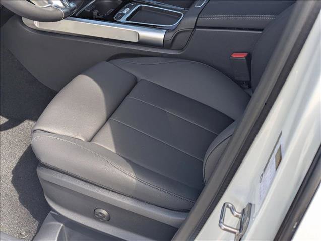 New 2026 Mercedes-Benz GLB 250 image 4