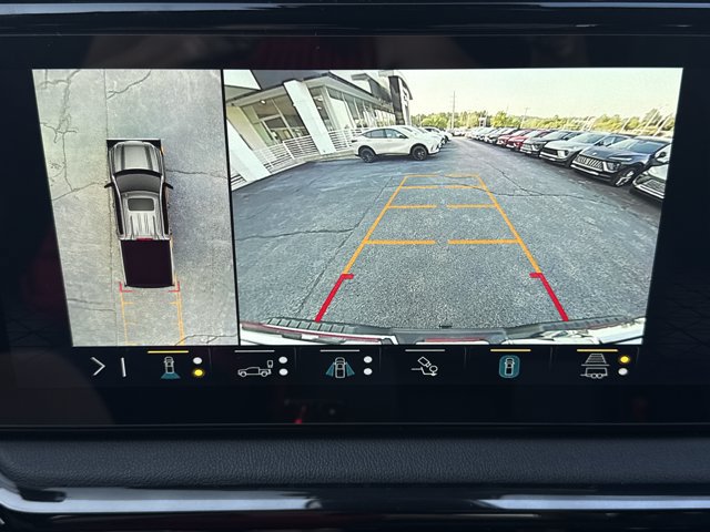 Used 2023 GMC Sierra 1500 AT4 w/ AT4 Premium Package AWD/4WD image 9
