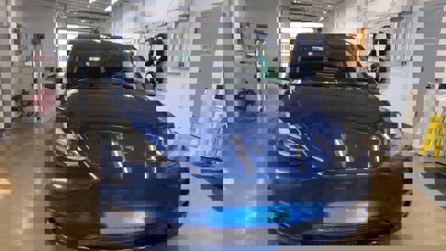 Used 2023 Tesla Model Y Performance image 3