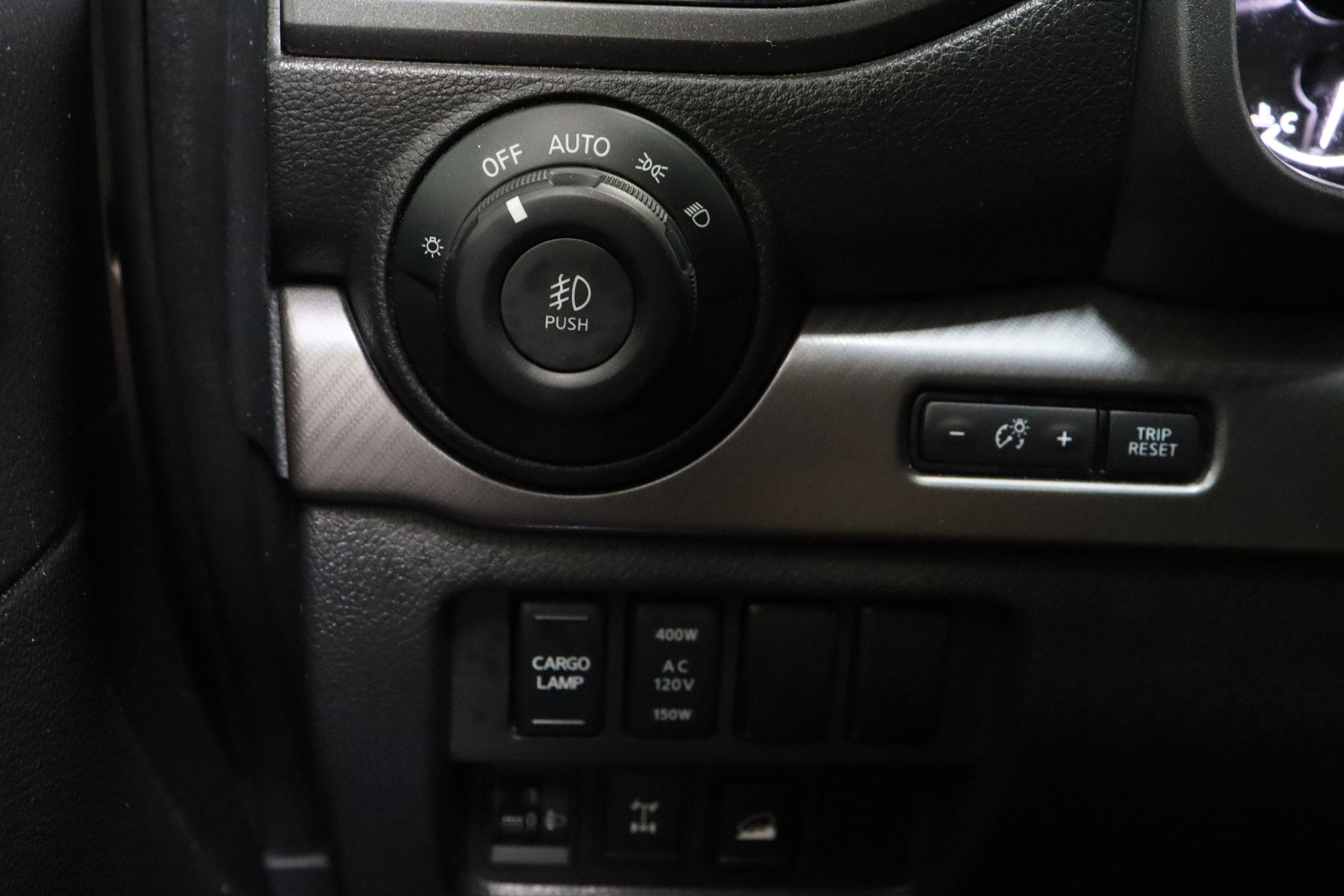 Used 2022 Nissan Titan PRO-4X w/ Pro-4x Convenience Package image 27