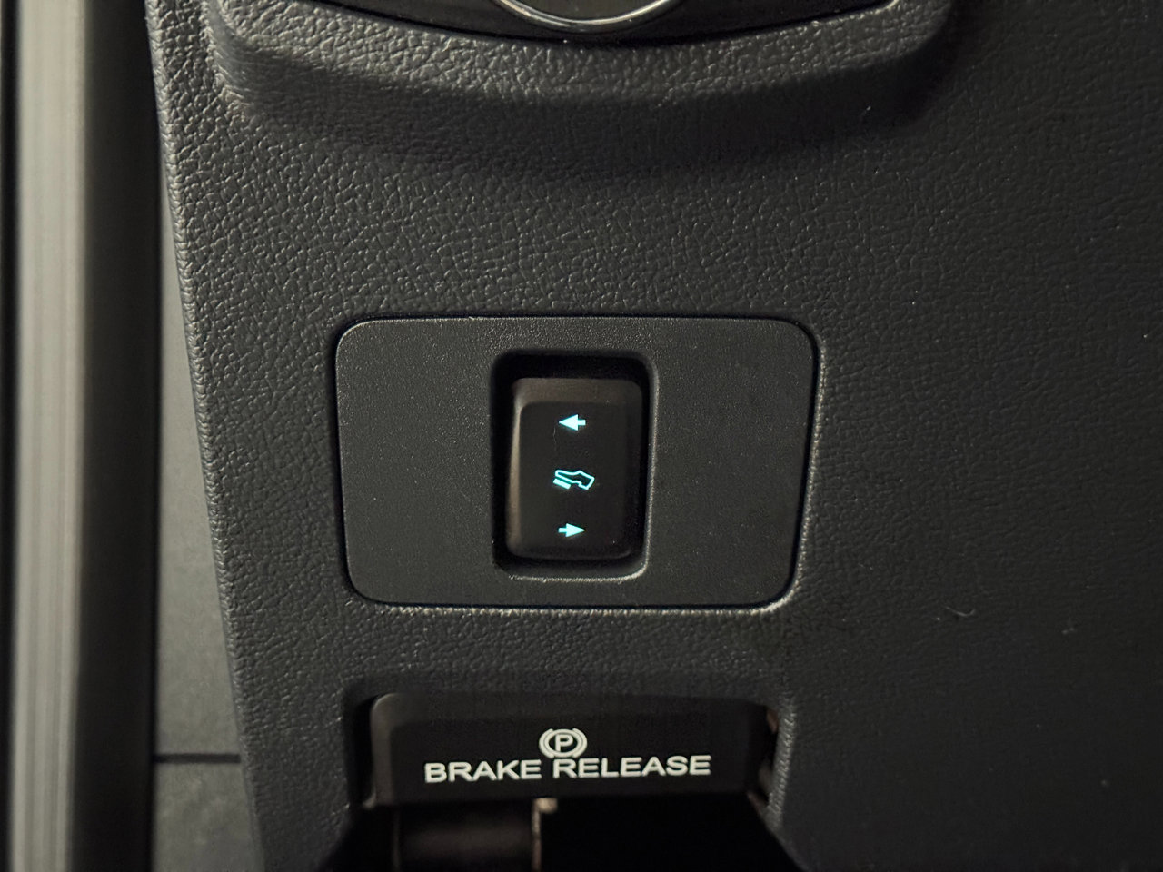 Used 2022 Ford F250 Lariat w/ Chrome Package image 30