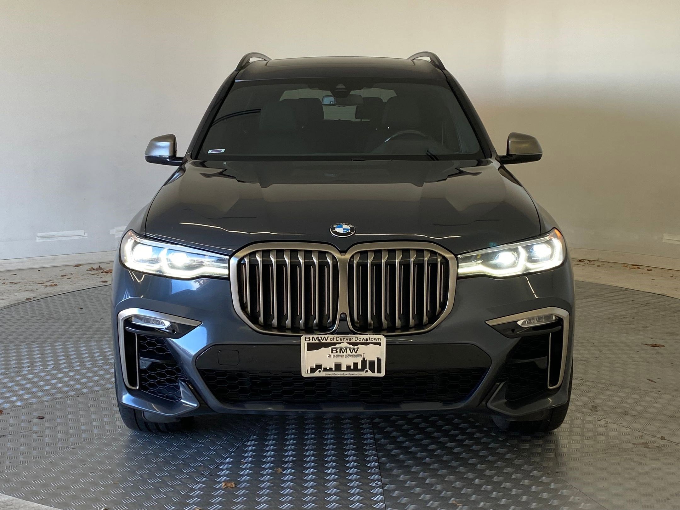 Used 2020 BMW X7 M50i w/ Executive Package image 5