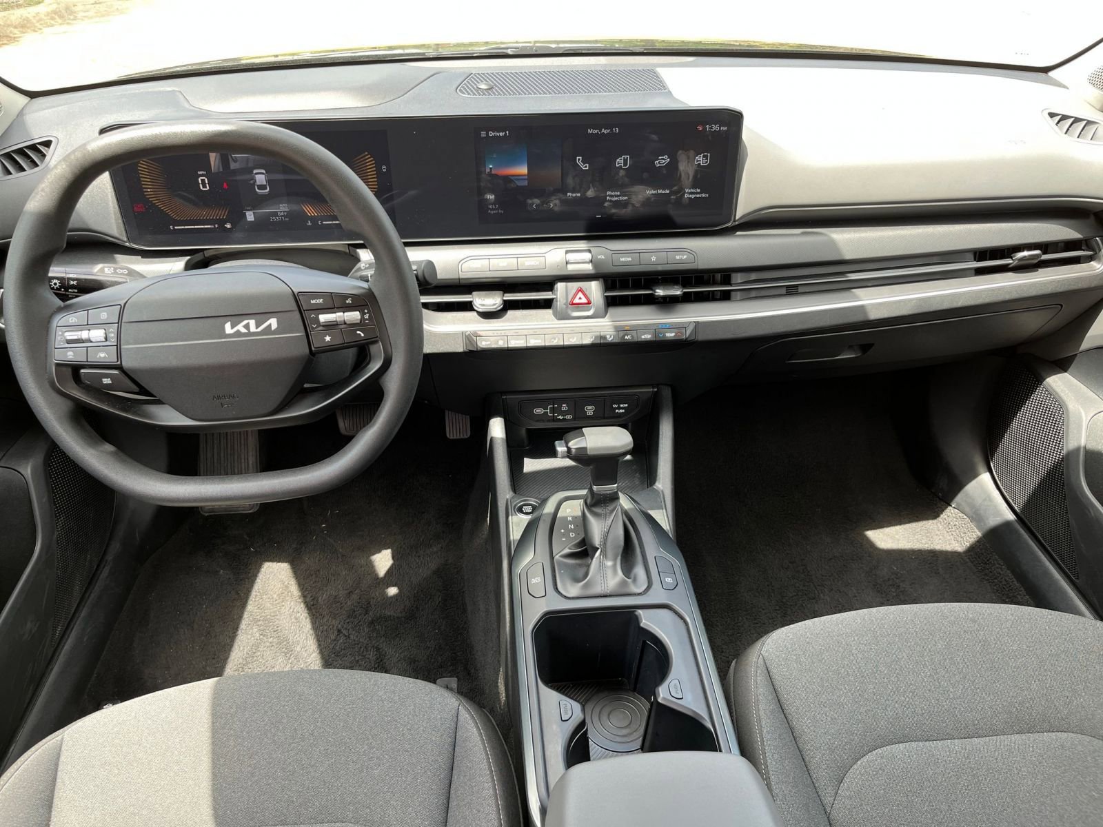 Used 2025 Kia K4 LXS image 17