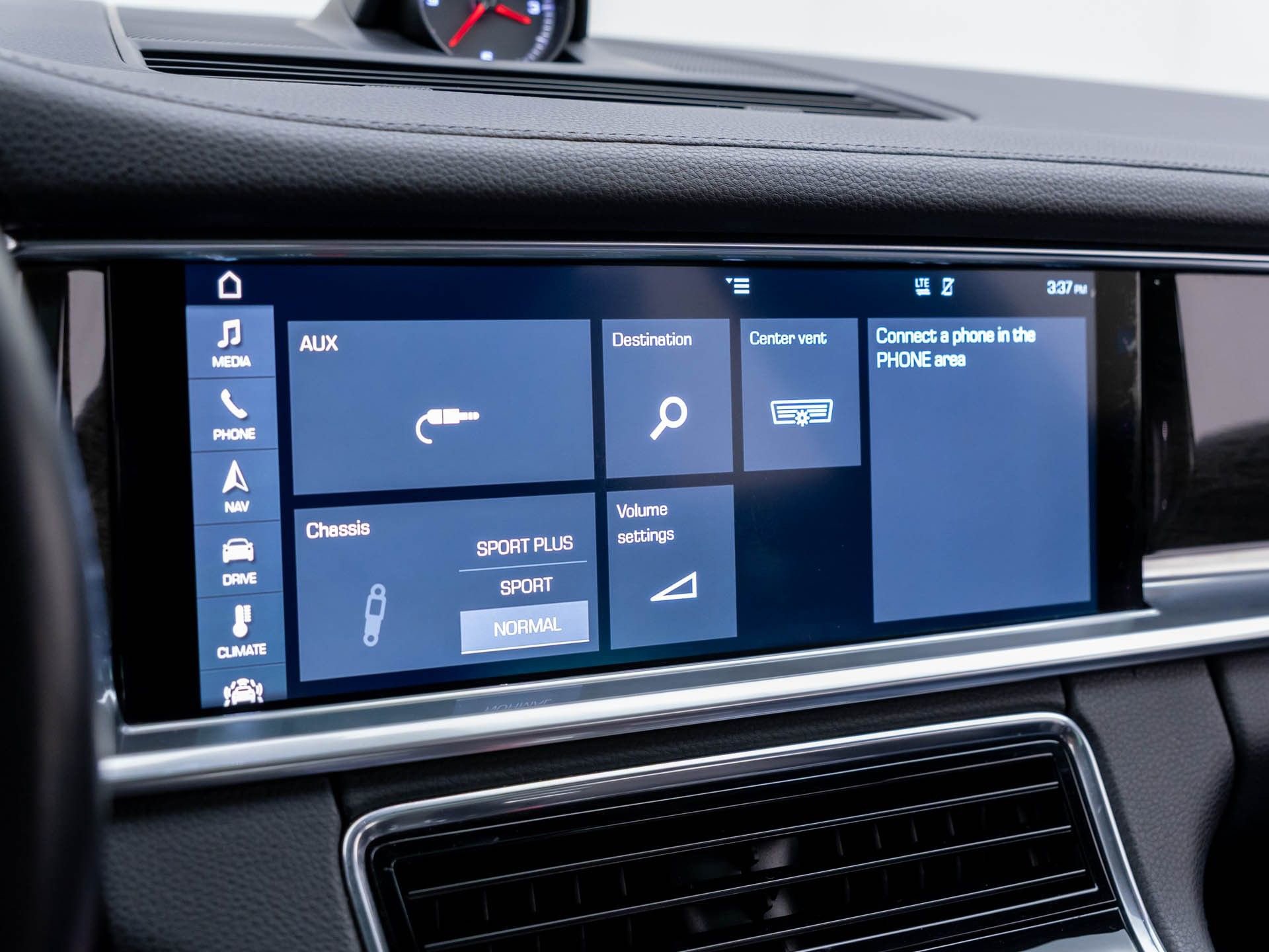 Used 2017 Porsche Panamera 4S image 22