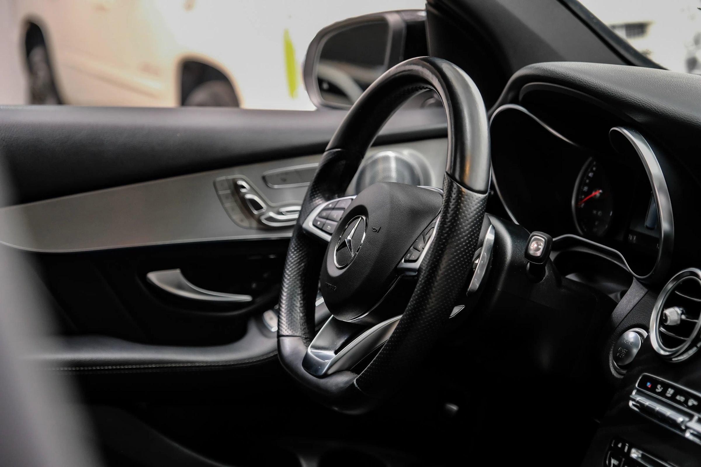 Used 2019 Mercedes-Benz GLC 300 image 16
