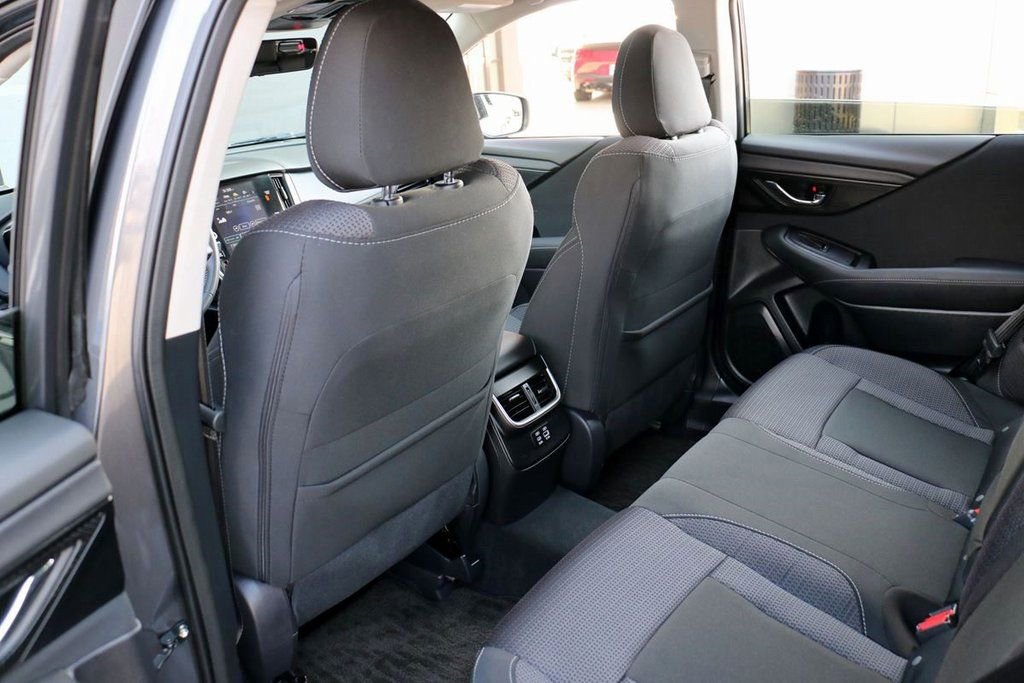 Used 2025 Subaru Outback Premium image 20