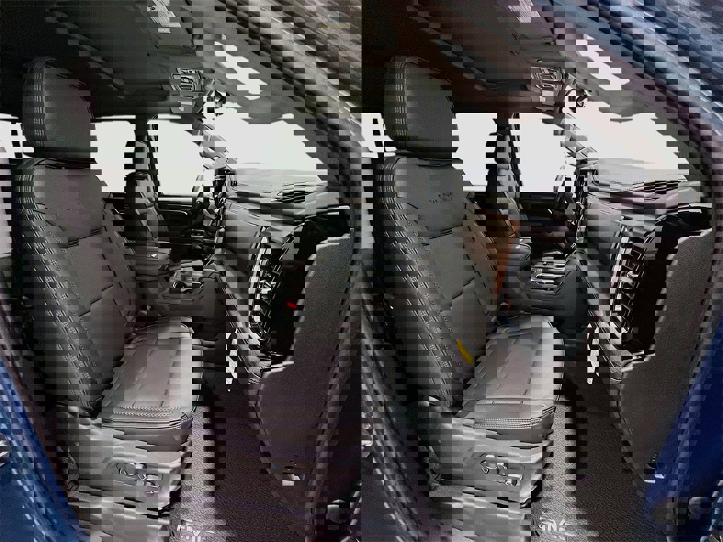 New 2025 GMC Sierra 2500 Denali w/ Denali Reserve Package image 30