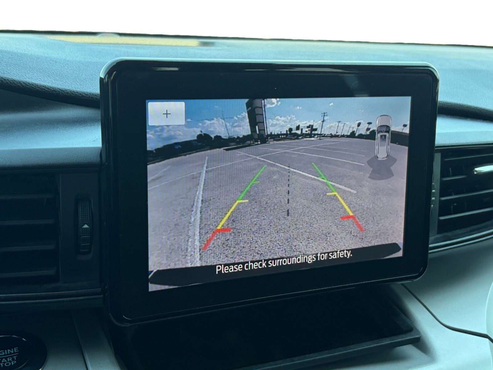 Used 2023 Ford Explorer XLT RWD image 16