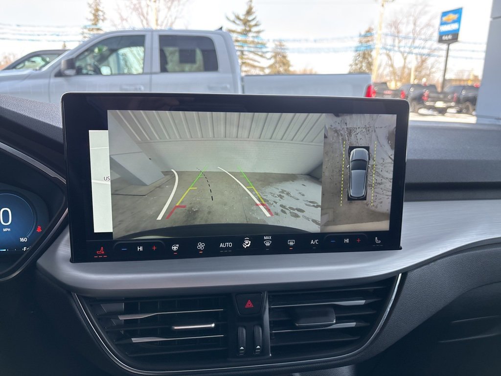 Used 2024 Ford Escape Platinum image 16