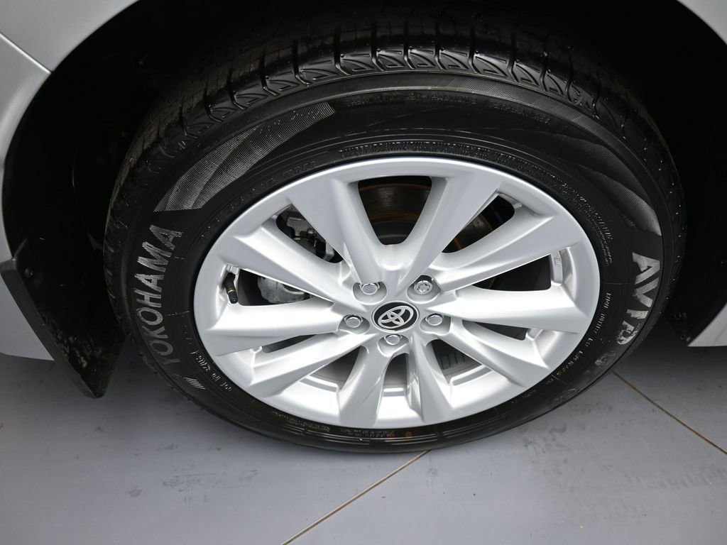 Certified 2025 Toyota Corolla XLE image 12