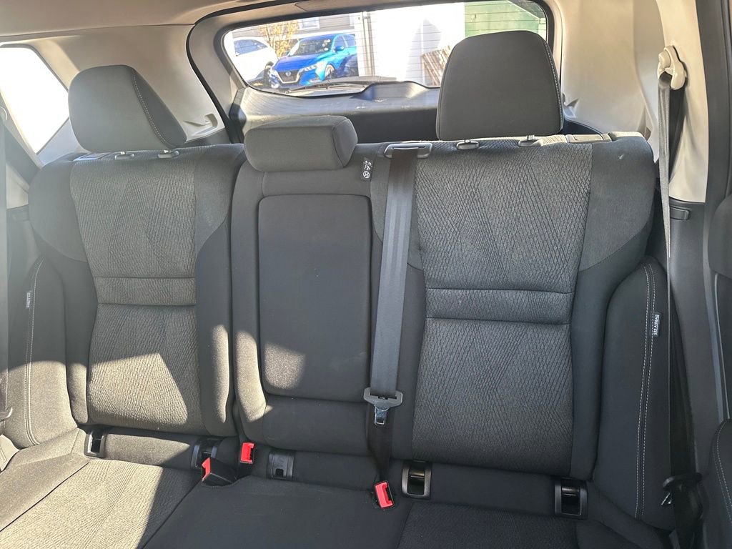 Used 2025 Nissan Rogue SV image 46