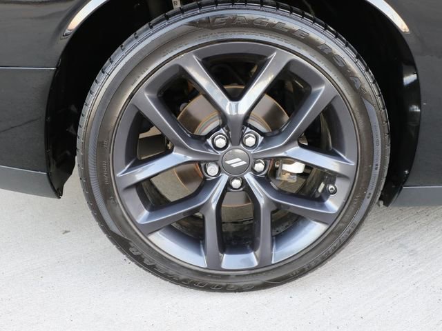 Used 2022 Dodge Challenger R/T w/ Blacktop Package image 7