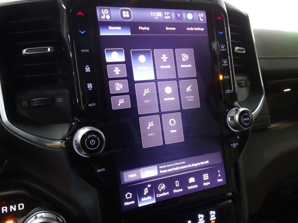 Used 2025 RAM 1500 Laramie image 25