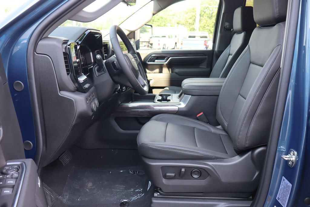 New 2026 Chevrolet Silverado 3500 LTZ w/ LTZ Plus Package AWD/4WD image 5