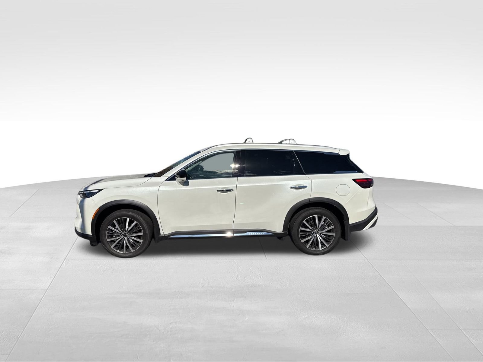 Certified 2025 INFINITI QX60 Sensory image 32