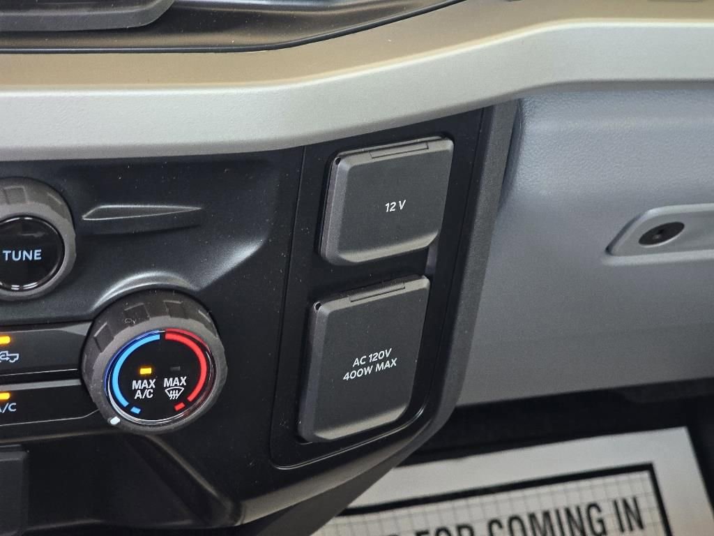 New 2025 Ford F550 4x4 Regular Cab Super Duty image 13