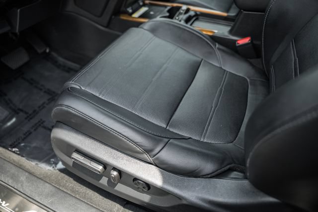 Used 2020 Honda CR-V Touring image 30
