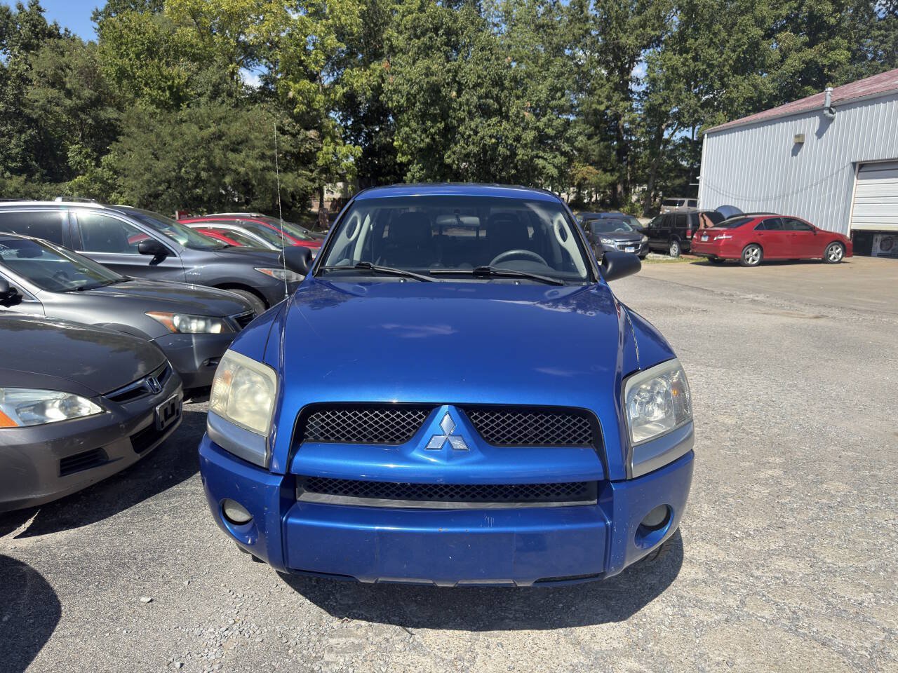 Used 2007 Mitsubishi Raider LS RWD image 4
