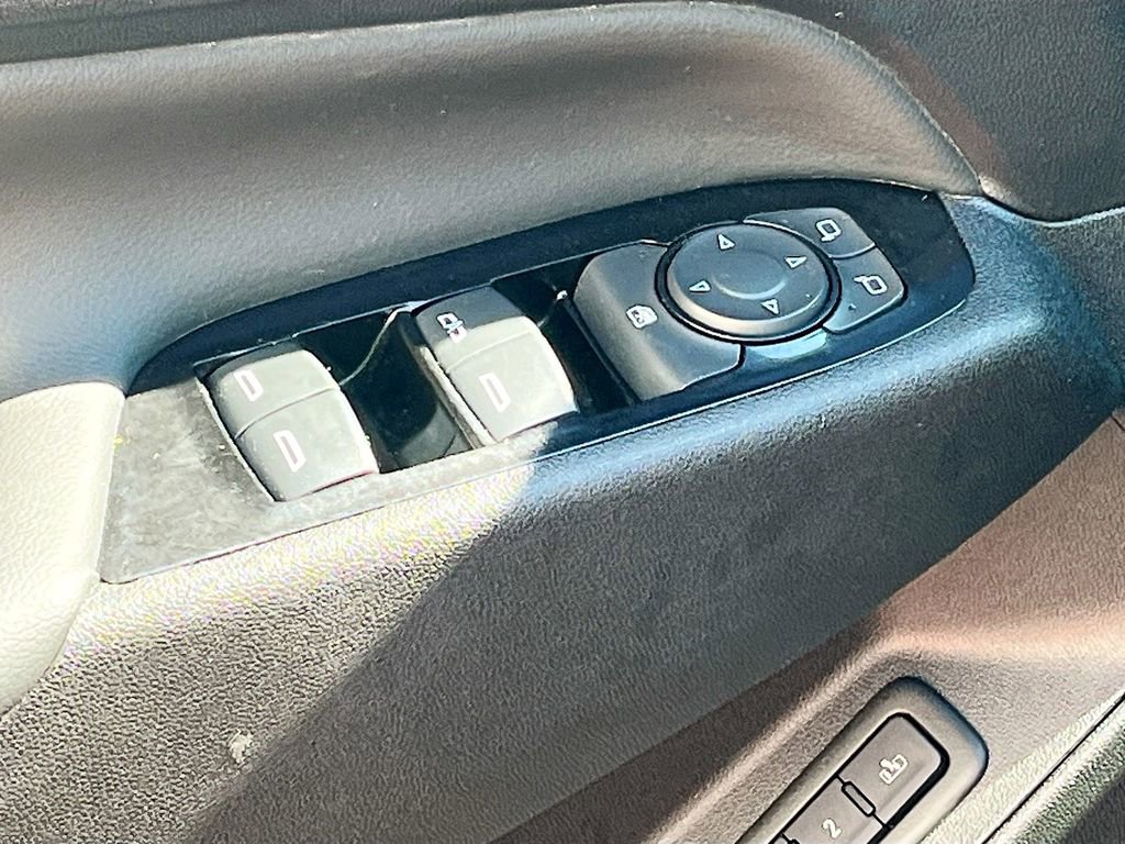 Used 2024 Chevrolet Equinox Premier image 18