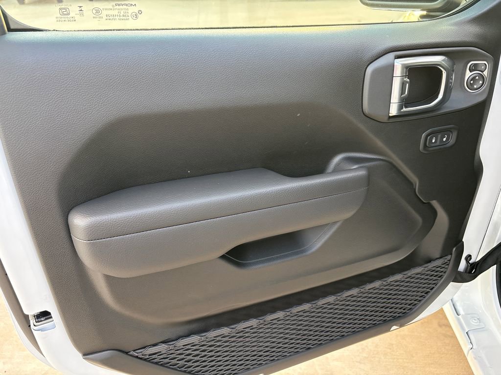 New 2026 Jeep Gladiator Sport image 9