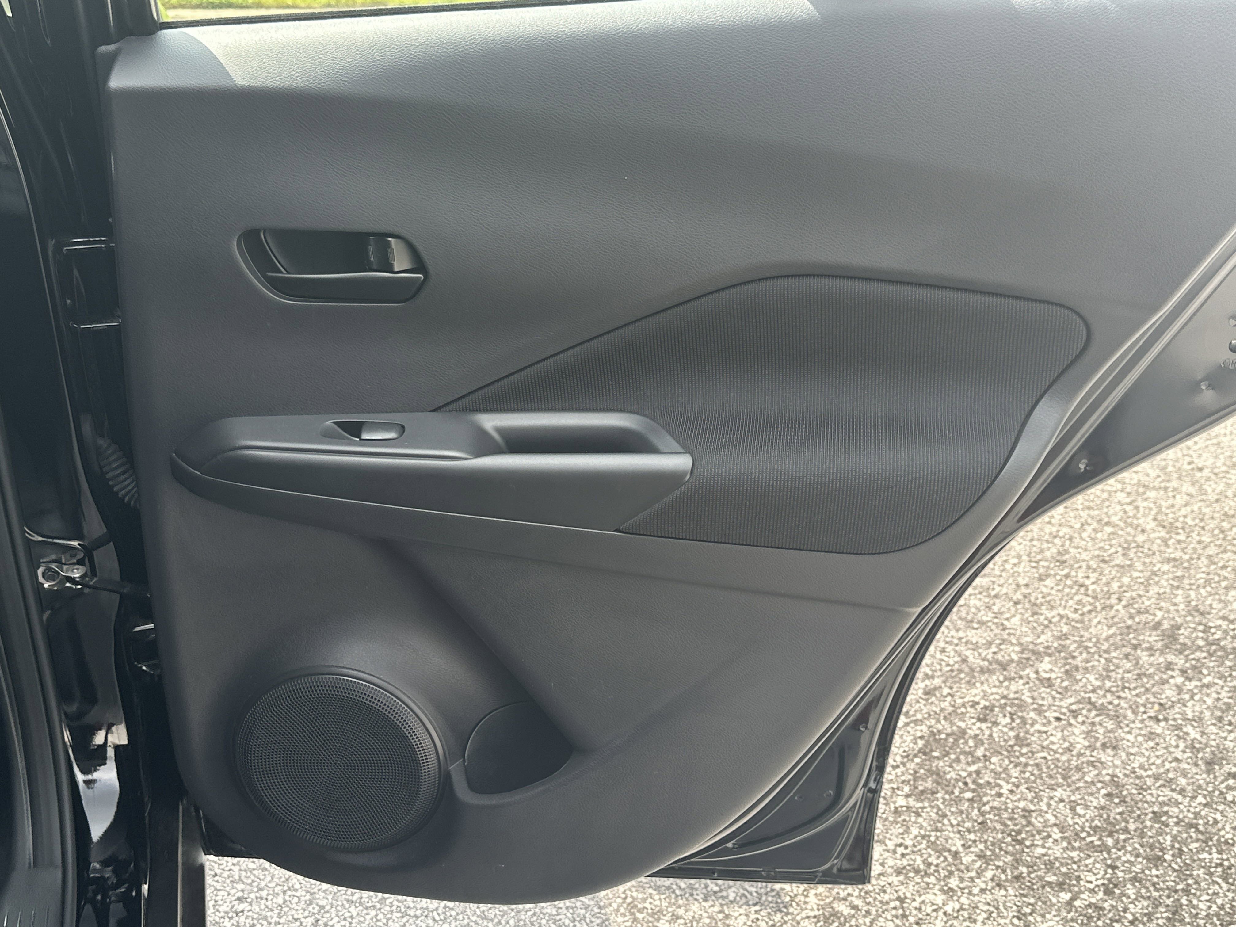 New 2024 Nissan Kicks S image 16