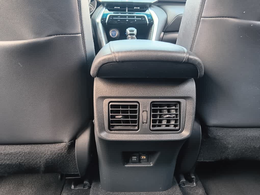 Used 2021 Toyota Venza XLE w/ Softex Package AWD/4WD image 15