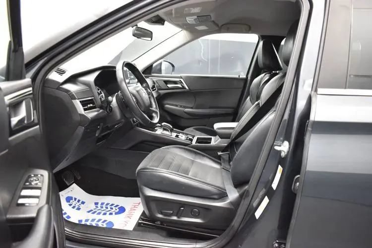 Used 2024 Mitsubishi Outlander FWD image 14