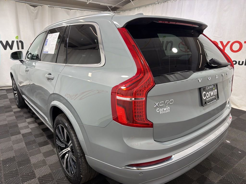 Used 2025 Volvo XC90 B5 Core AWD/4WD image 4