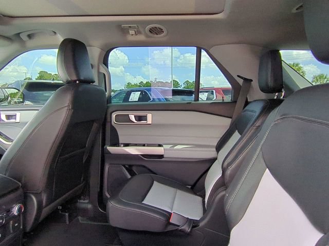 Used 2022 Ford Explorer XLT w/ Equipment Group 202A RWD image 15