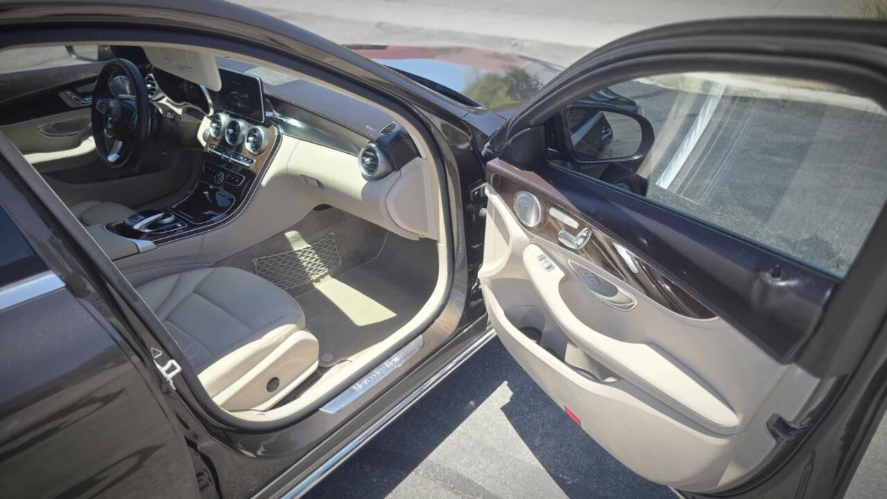 Used 2015 Mercedes-Benz C 300 4MATIC Sedan image 12