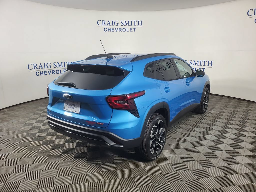 New 2026 Chevrolet Trax RS w/ Sunroof Package FWD image 4