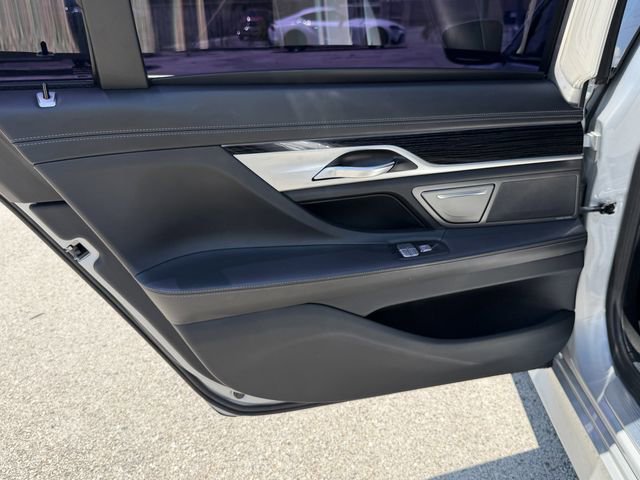 Used 2019 BMW 740i w/ Executive Package RWD image 16