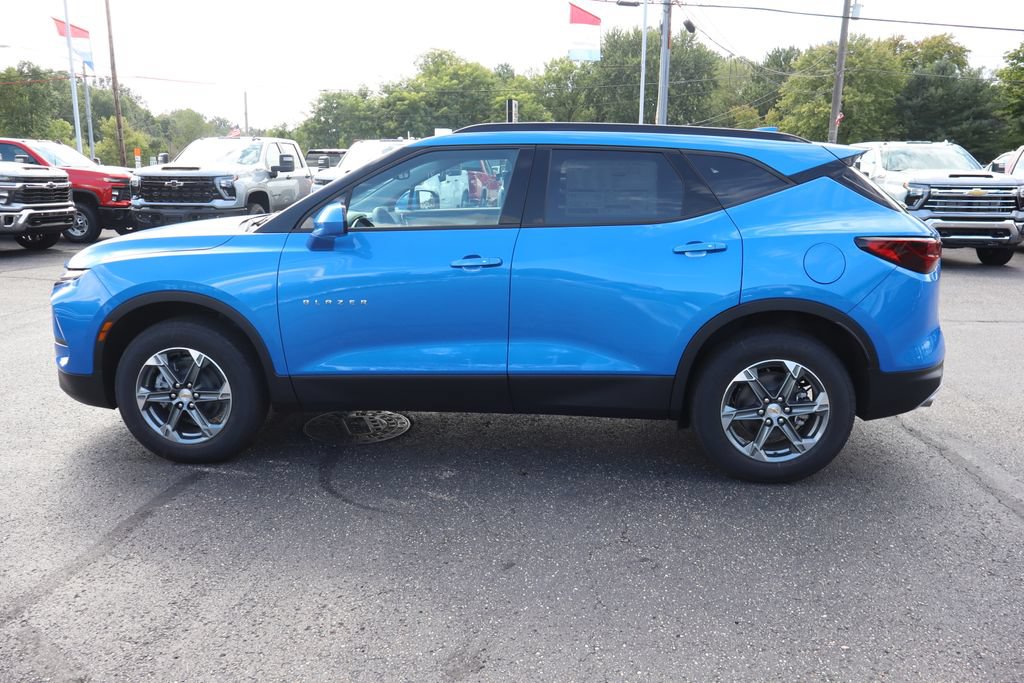 New 2026 Chevrolet Blazer LT w/ Convenience Package FWD image 27