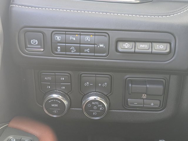 Used 2024 GMC Yukon Denali Ultimate image 27