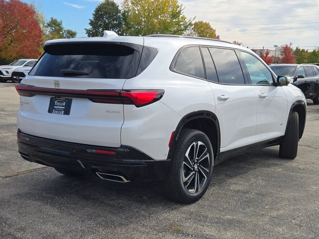 New 2025 Buick Enclave Sport Touring w/ Super Cruise Package image 13