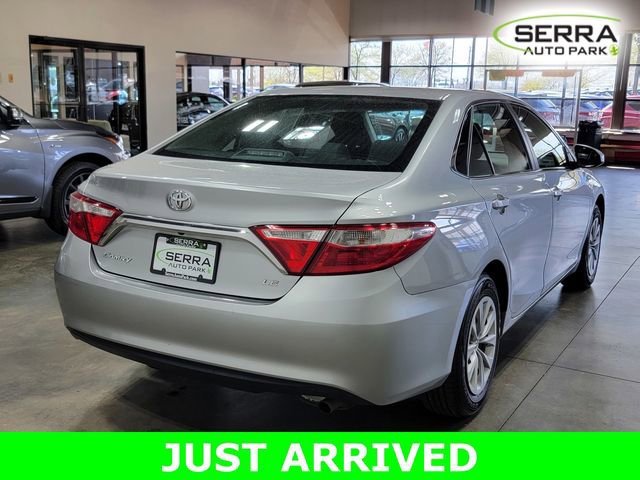 Used 2016 Toyota Camry LE FWD image 5