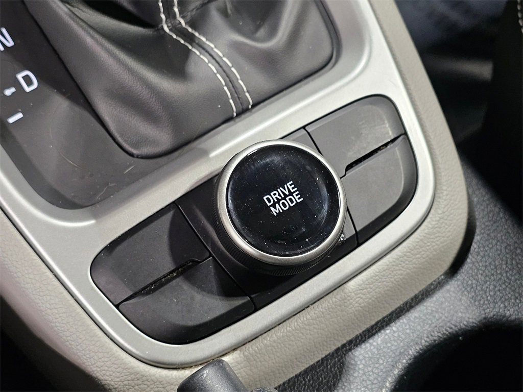 Used 2022 Hyundai Venue SEL image 30