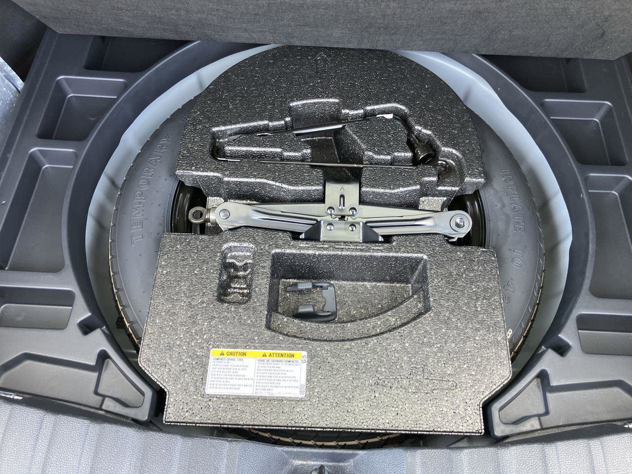 Certified 2022 Toyota Corolla Cross XLE FWD image 27