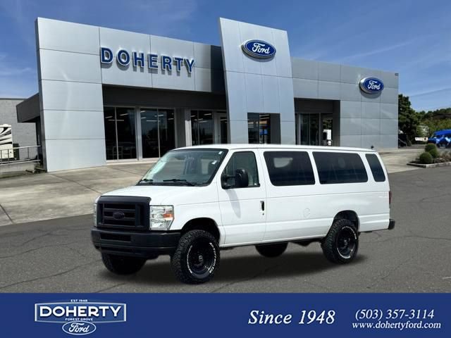 Used 2014 Ford E-350 and Econoline 350 XLT
